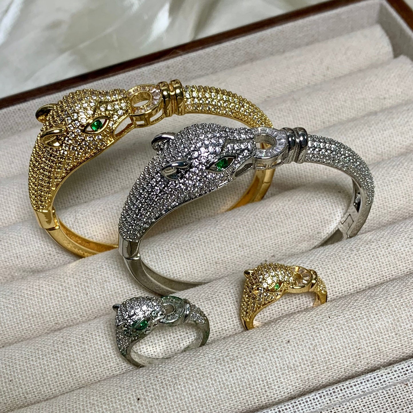 Emerald Embrace · Gilded Panther Bracelet & Ring Set