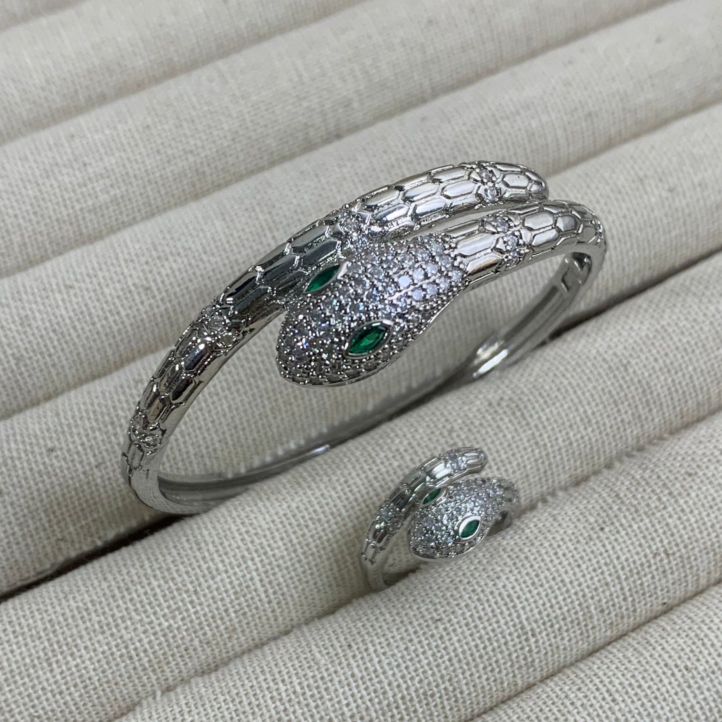 Sliver emerald snake bangle and ring set